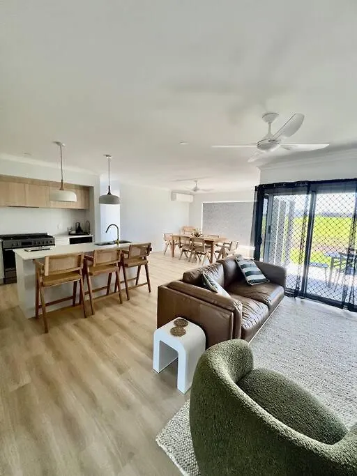 Wait And Sea Bargara Villa