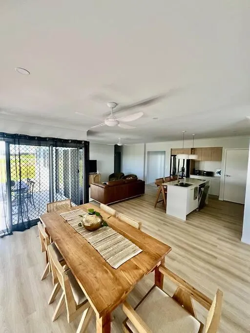 Wait And Sea Bargara Villa 0*,
